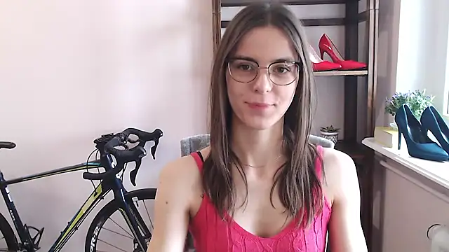 love megi online show from February 15, 7:51 am