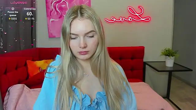 EvelineAmore online show from July 19, 1:41 am