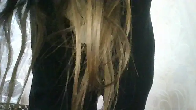 AliseWats online show from November 1, 8:35 pm