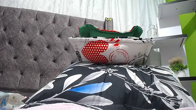 ANA-BULLOCK- online show from December 14, 12:11 pm