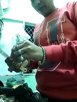 Hotty-Nidhi online show from December 5, 2:51 pm