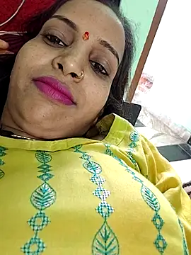 Hotty-Nidhi online show from February 24, 9:30 am