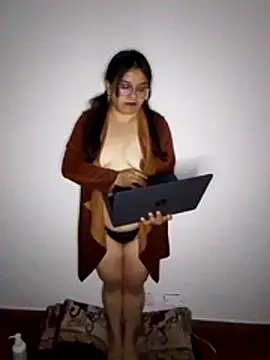 AnaHobson online show from October 18, 9:23 am