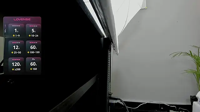 sarah temptation online show from March 27, 9:37 pm