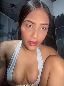 iamsara 21 online show from February 1, 1:15 am