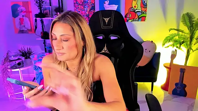 SarahAlluring online show from November 6, 11:49 am