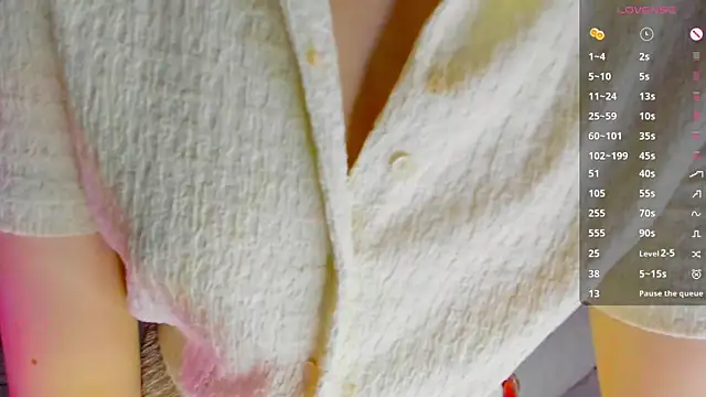 alicewonderyou online show from April 15, 2:28 pm