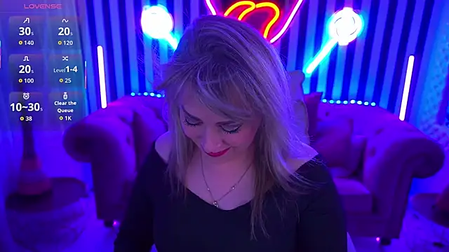 CandyLadyyy online show from April 19, 8:55 pm