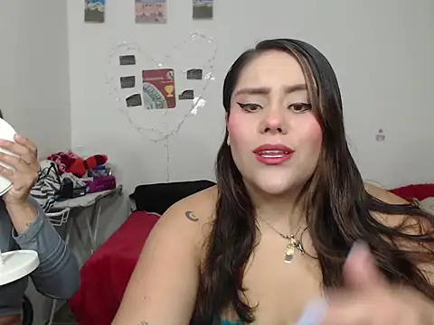 nicky andcamil online show from November 18, 11:59 pm