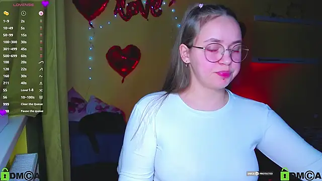 Lilysweet13 online show from February 26, 9:03 pm