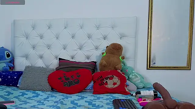 megan stathann online show from December 18, 9:19 pm