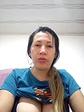 Snapshot of melany-92xxx chatting on October 9, 8:57 pm melany-92xxx online show from October 9, 8:57 pm