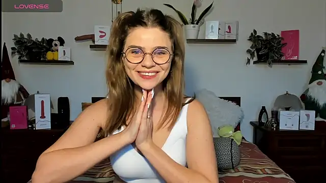 HaleyReedme online show from January 19, 7:48 am