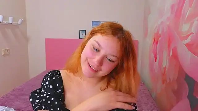 AngelinaLow online show from April 18, 11:35 am