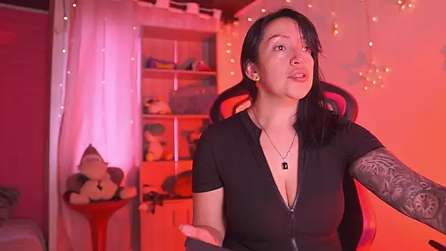 Madison Mayer online show from April 17, 12:40 pm