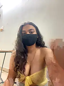 Lolaa  Sharma online show from September 23, 4:38 pm