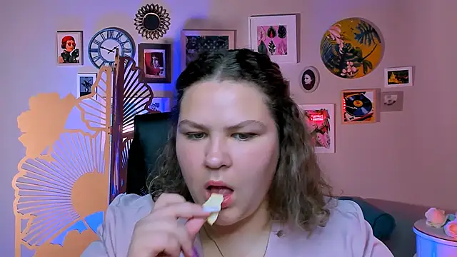 FlorenceAnderson online show from September 23, 9:18 am