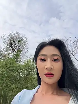 linger-23 online show from March 29, 8:46 am