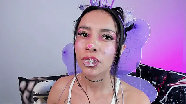 miss melodi online show from October 28, 6:13 pm