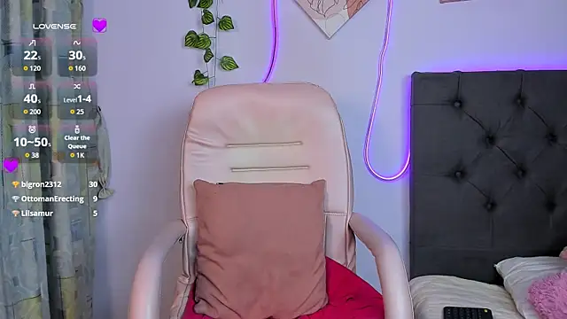 Quiinn bx online show from February 7, 9:07 pm