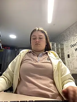 sophikinley online show from November 23, 7:32 am