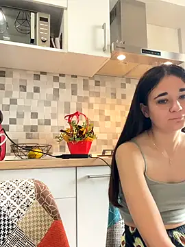 18teengirl3 online show from September 30, 9:59 am