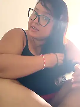 DianaGom online show from March 9, 12:30 pm