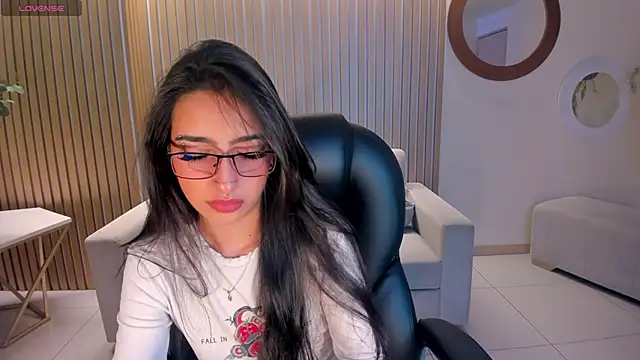 LarisaSmirnov online show from October 22, 4:39 am