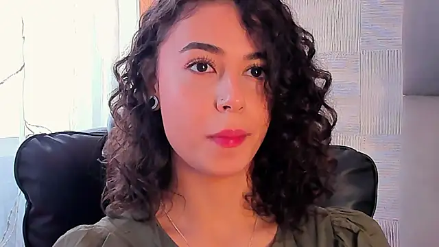 AliceStevens  online show from November 21, 2:19 pm