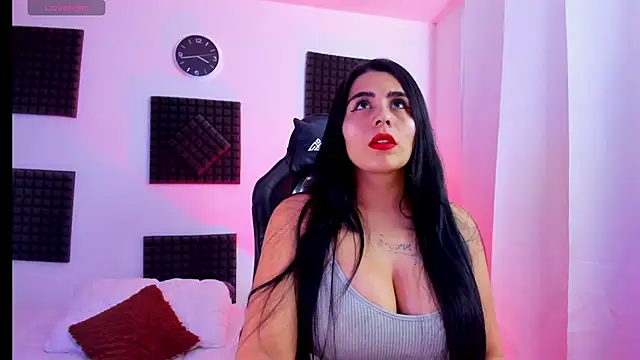 hannarusso online show from October 1, 8:47 pm