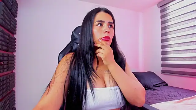 hannarusso online show from February 5, 10:02 pm