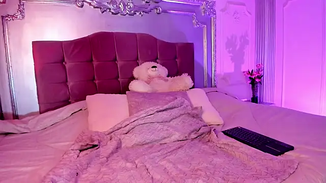 KatianPierce online show from October 22, 7:41 pm