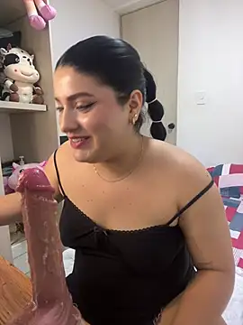 pareja curiosa19 online show from April 18, 7:58 pm