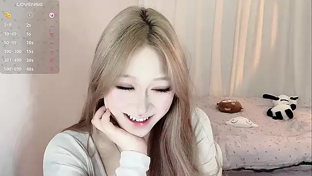 Snapshot of -monica-tina- chatting on September 15, 12:41 am -monica-tina- online show from September 15, 12:41 am