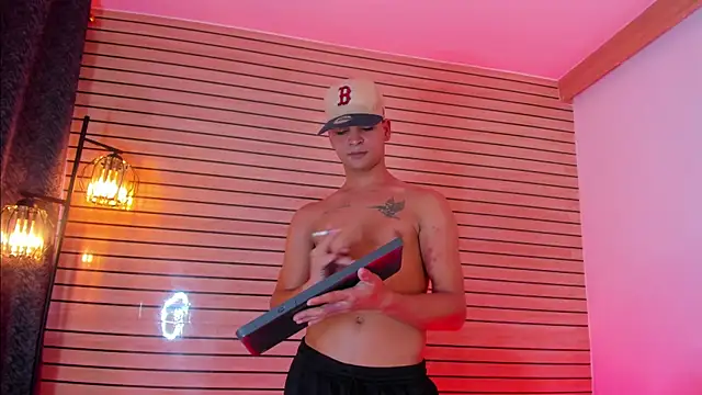 317894 online show from April 14, 11:05 pm