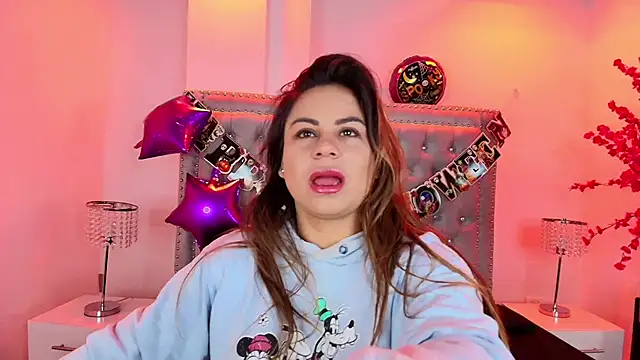 Lia adamsss online show from November 2, 3:43 am