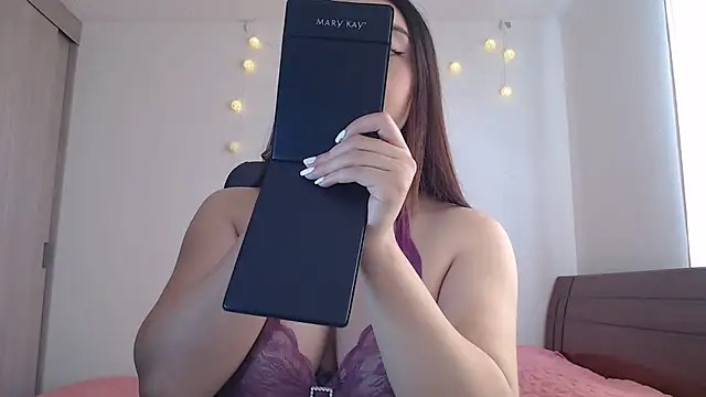 nalafoster online show from March 21, 3:17 pm