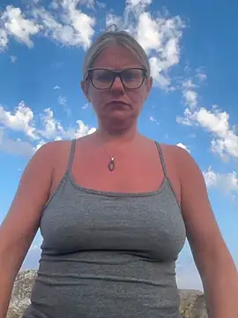 lady gloria69 online show from June 20, 7:17 pm