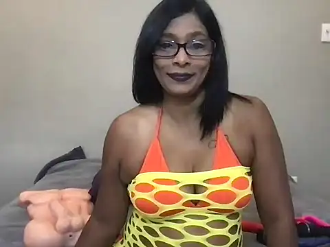 indianrose09 online show from December 18, 7:46 am