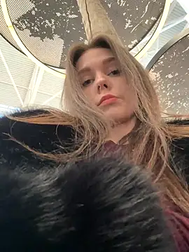 MilaBee online show from January 6, 7:56 am