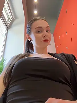 MilaBee online show from June 2, 8:26 am
