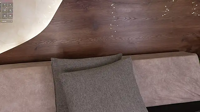 mia lacy  online show from December 17, 8:02 pm