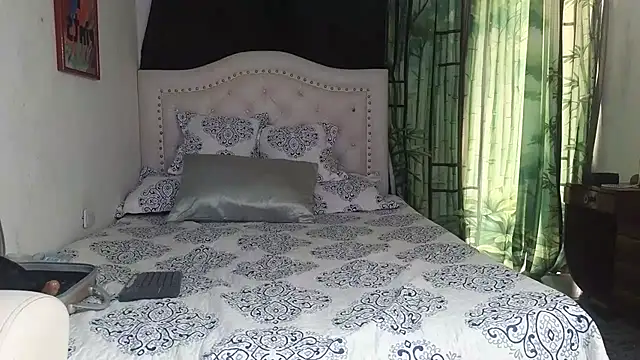 Amadamilf1980 online show from February 20, 2:51 pm