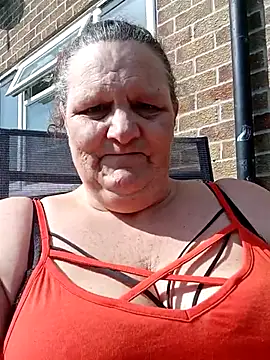 MissQueenBeex online show from April 10, 10:32 am