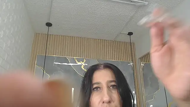 nei girl online show from November 4, 1:21 am