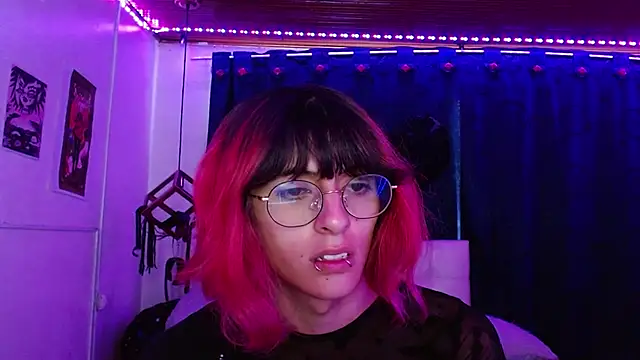 goth minerva online show from November 18, 2:29 pm