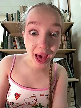 bambi lu online show from April 6, 7:59 pm