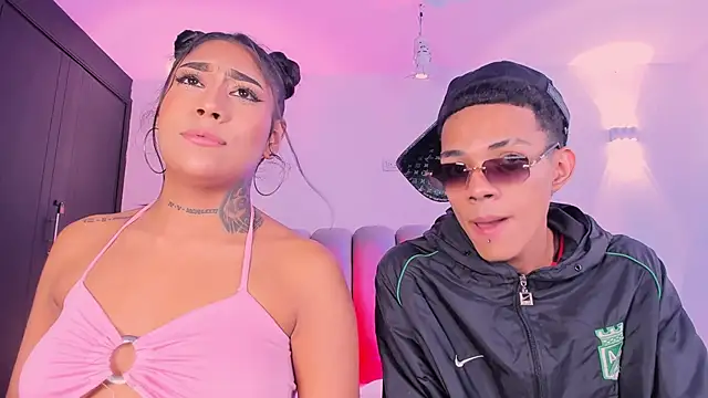 candyandmarilyn online show from November 6, 9:10 pm