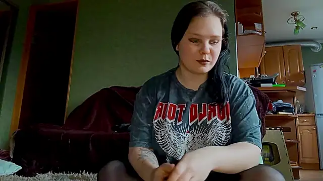 SweetPiggyx online show from April 16, 3:33 pm