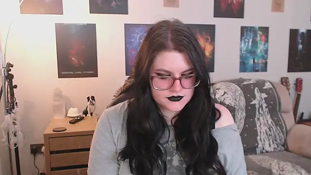 GothSuccubusBabe online show from December 19, 4:54 pm